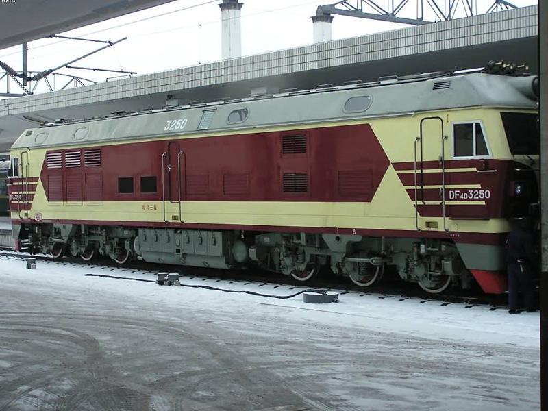 DF4D 3250.jpg